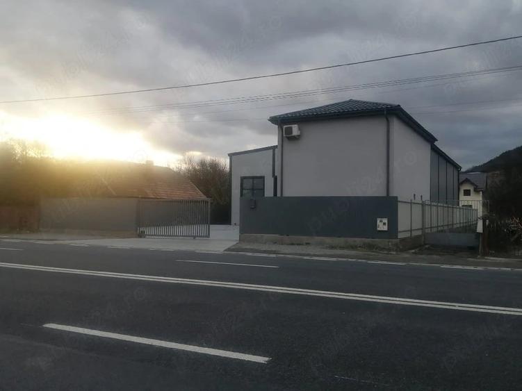 Spațiu comercial, de 420 mp, în Jucu
