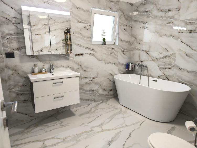 Duplex cu 4 camere cu Canalizare în Urseni