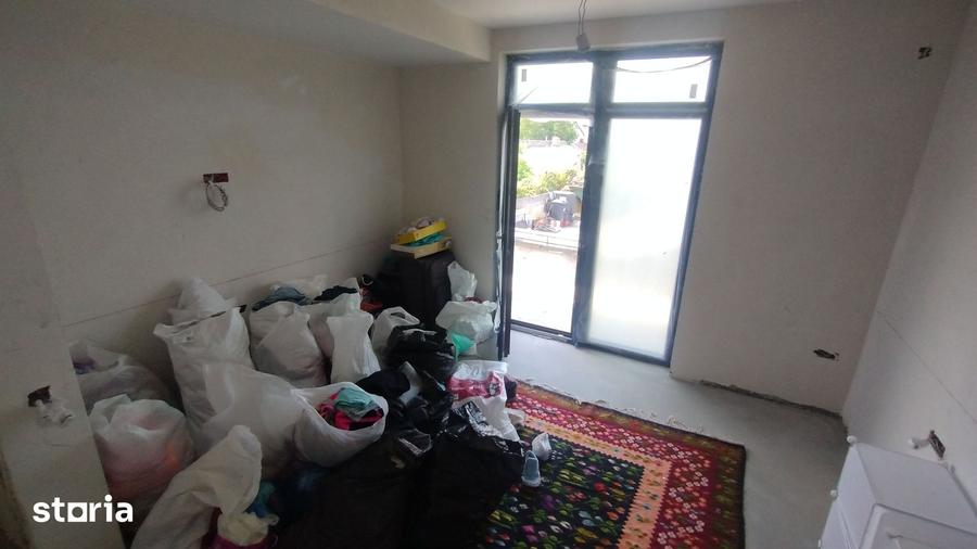 Casă cu 7 camere cu Teren 360 Mp în Inel II