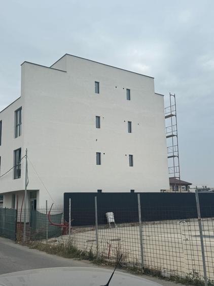 Apartament cu 2 camere decomandat în Theodor Pallady