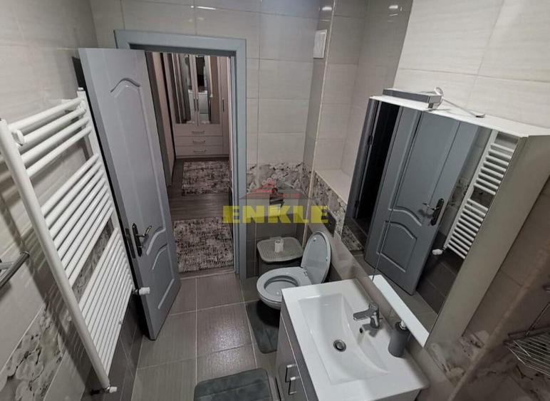 De închiriat apartament cu 3 camere, Bulevard - 5