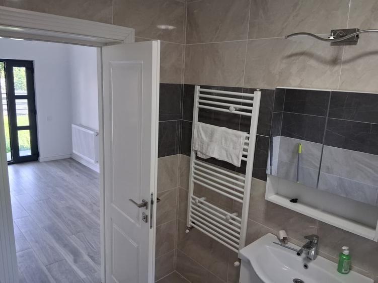 Casă individuală cu 4 camere cu Teren 500 Mp în Dancu