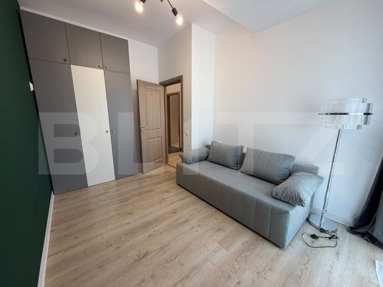 Apartament cu 3 camere decomandat, mobilat în Florești