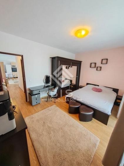 Apartament cu 3 camere decomandat în Sud