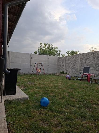 Casă individuală cu 3 camere cu Canalizare în Cornetu