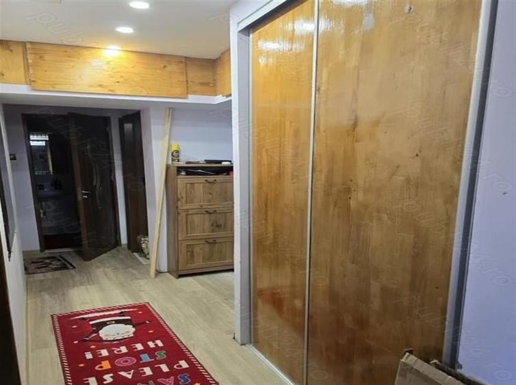 Apartament cu 4 camere decomandat în Apărătorii Patriei