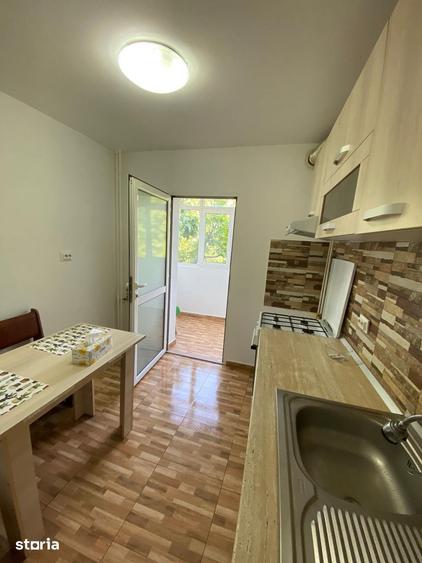 Apartament cu 2 camere decomandat în Crângași