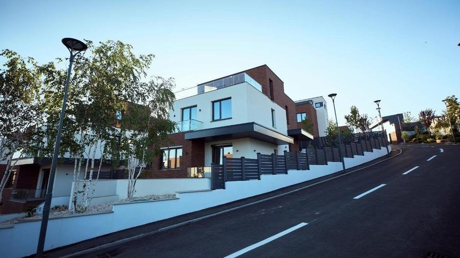 Casă individuală cu 4 camere cu Canalizare în Snagov
