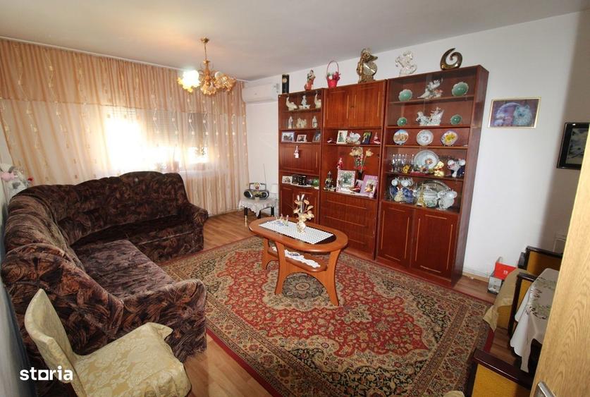 Vand apartament cu 3 camere in Hunedoara, zona M5-Dornica, 62mp... - 2