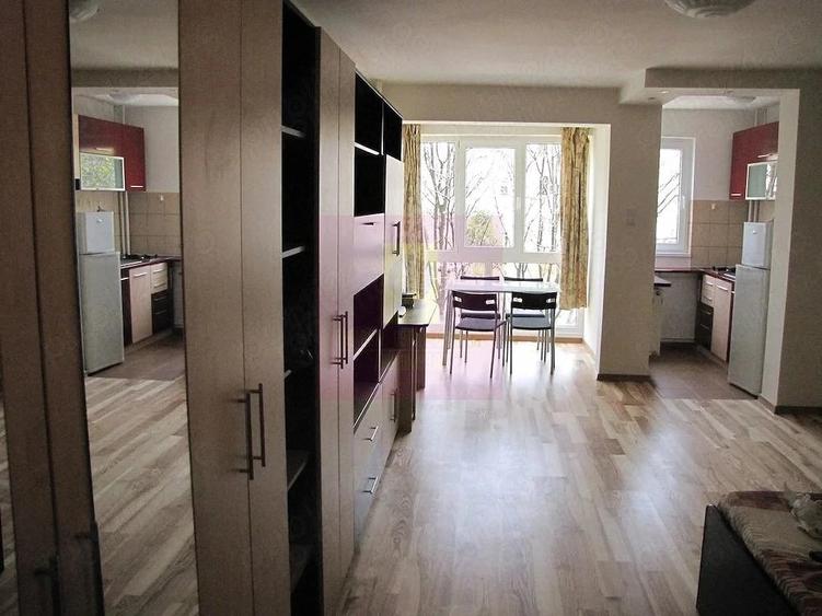 Garsonieră semidecomandată în Basarabia