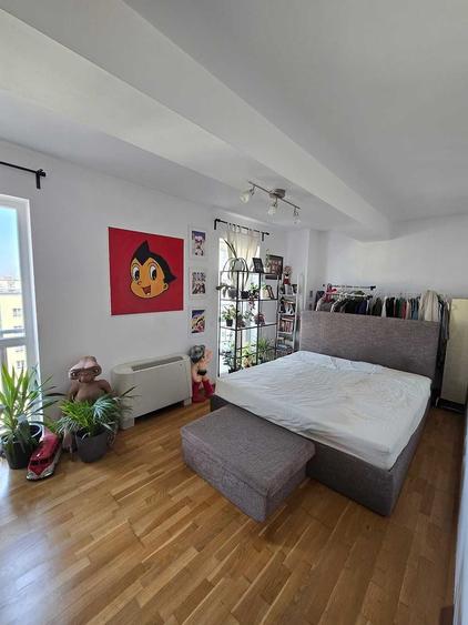 Apartament cu 4 camere decomandat în Decebal