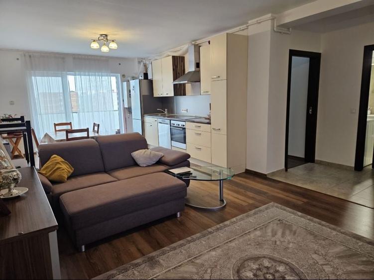 Apartament cu 2 camere decomandat în Central