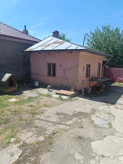 Casă cu 3 camere cu Teren 4601 Mp în 1 Decembrie