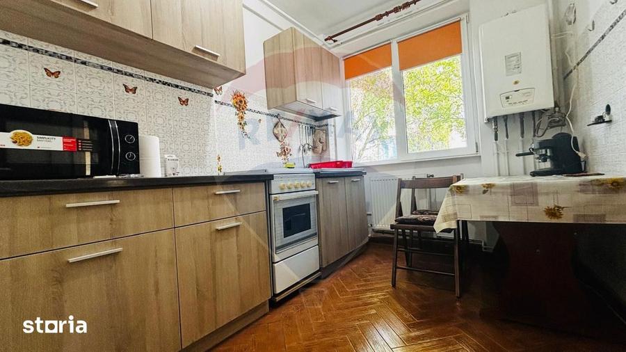 Apartament cu 2 camere decomandat, mobilat în Sud