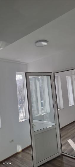 Spațiu comercial, de 25 mp, în Pelican