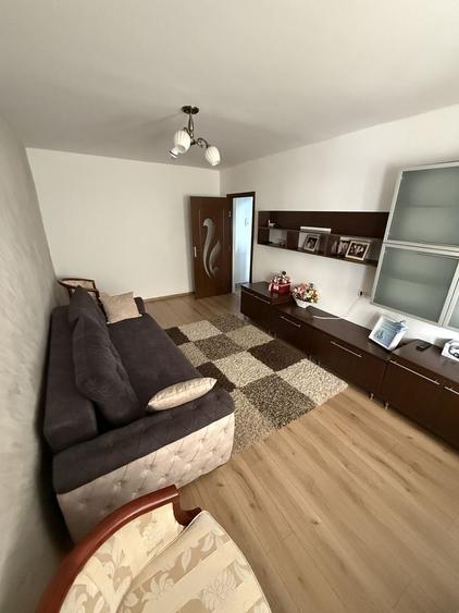 Apartament cu 2 camere decomandat în Milcov