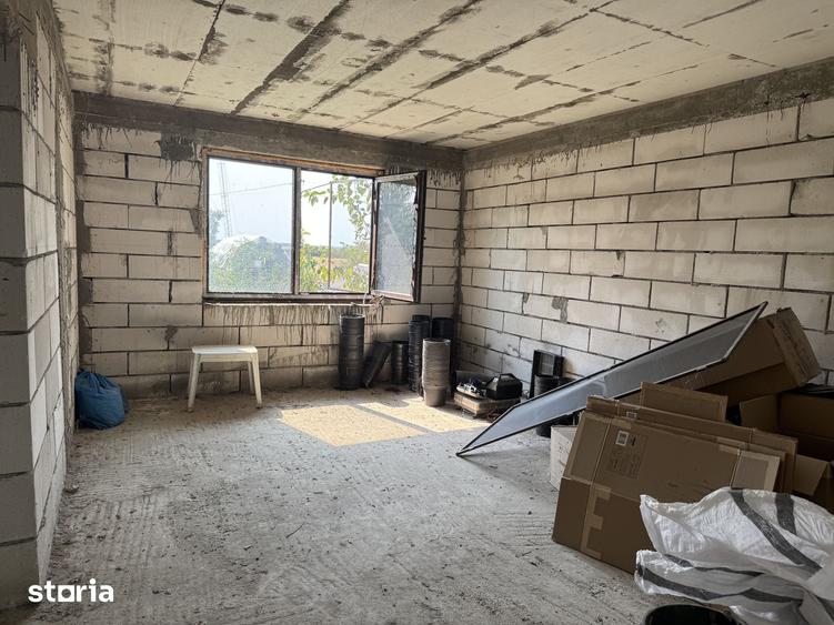 Casă cu 5 camere cu Teren 1088 Mp în Vânătorii Mici