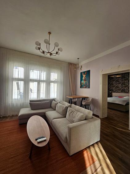 Apartament cu 2 camere semidecomandat în Central