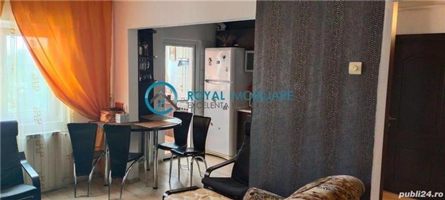 Apartament cu 3 camere decomandat în Malu Roșu