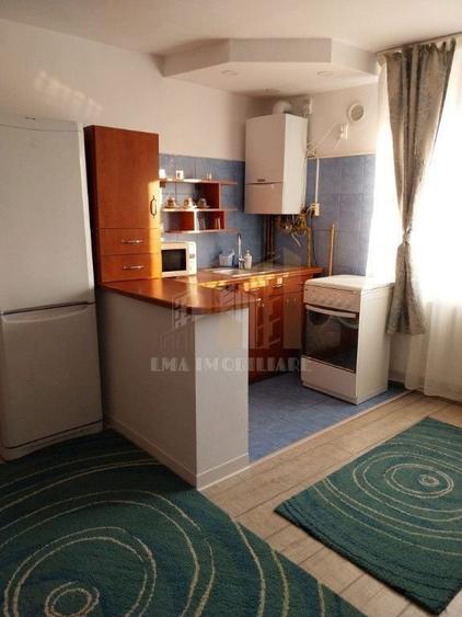 Casă cu 2 camere cu Teren 317 Mp în Schei
