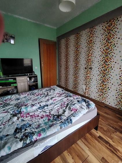 Apartament cu 2 camere semidecomandat în Florești