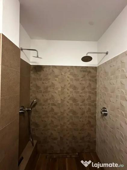 Apartament cu 3 camere decomandat în Gruia
