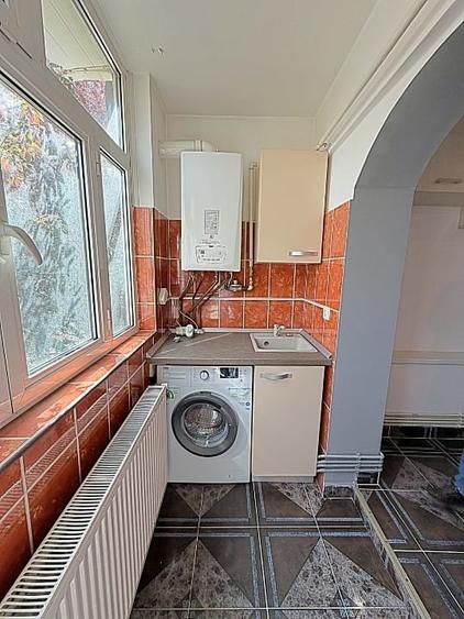 Apartament cu 2 camere decomandat, mobilat în 9 Mai