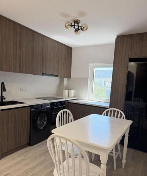 Apartament cu 3 camere decomandat, mobilat în Aviației