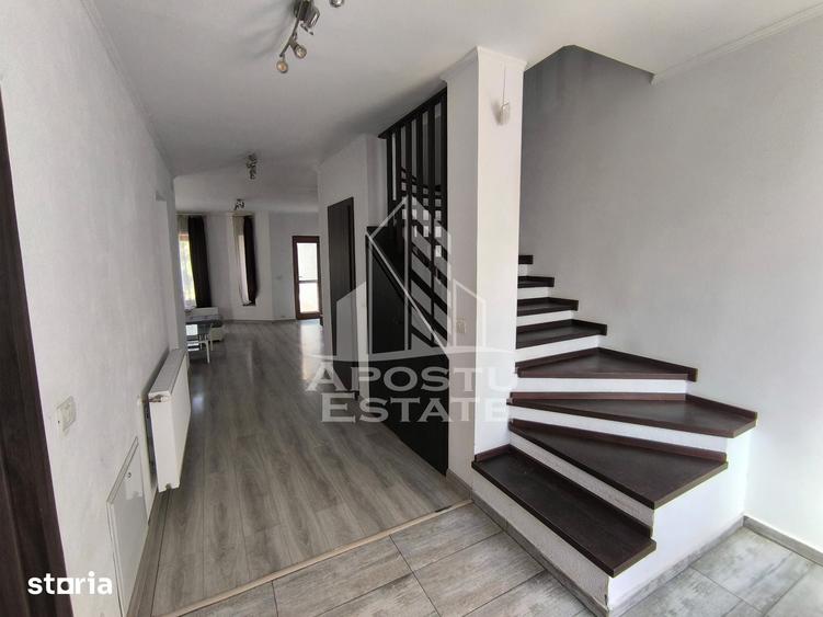 Casă cu 4 camere cu Teren 384 Mp în Dumbrăvița