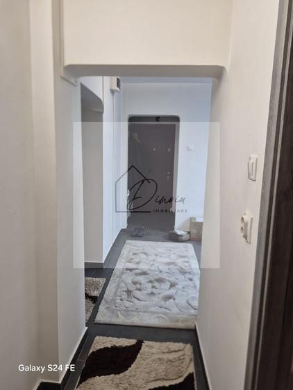 Apartament cu 3 camere decomandat, mobilat în Tei