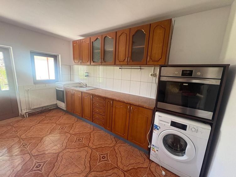Casă cu 3 camere în Ciobănoaia