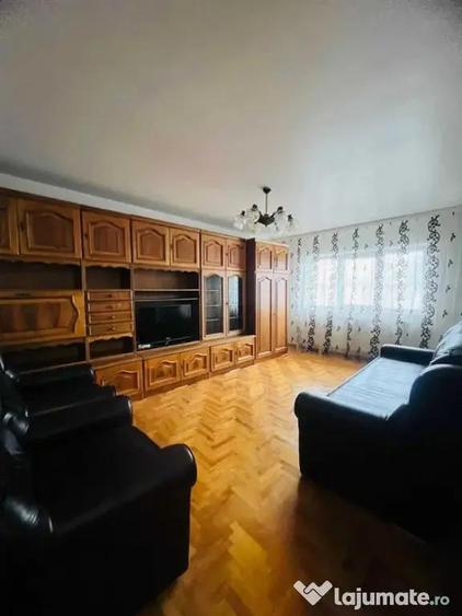 Apartament cu 3 camere decomandat în Obcini