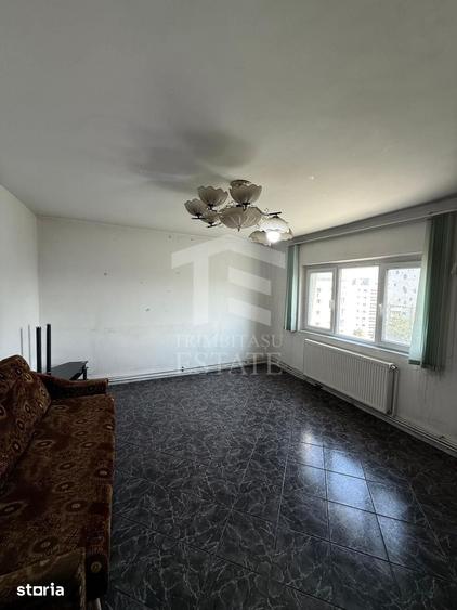 Apartament cu 4 camere decomandat în Colentina