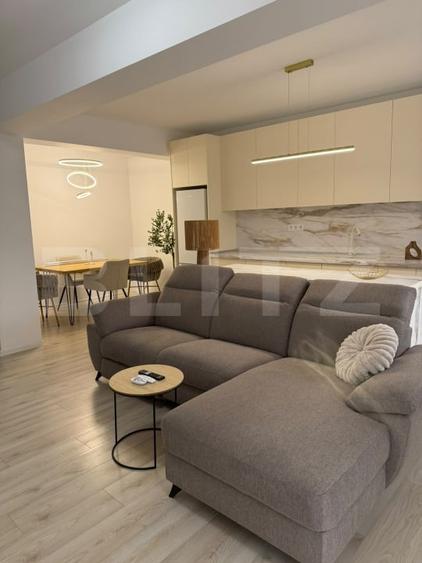 Apartament cu 2 camere semidecomandat, mobilat în Florești