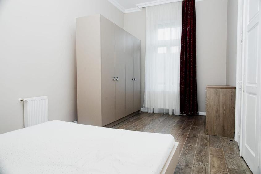 Apartament cu 2 camere, mobilat în Sinaia
