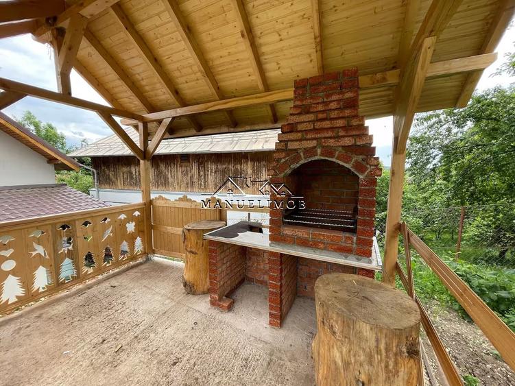 Casă individuală cu 5 camere cu Teren 500 Mp în Nord