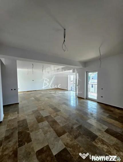 Apartament cu 4 camere decomandat în Faleza Nord