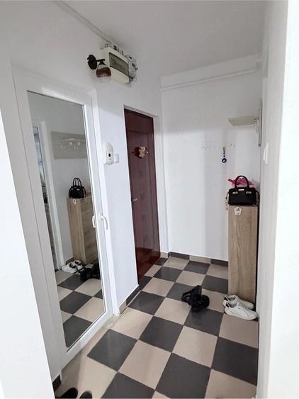 Apartament cu 2 camere semidecomandat în Micro 16