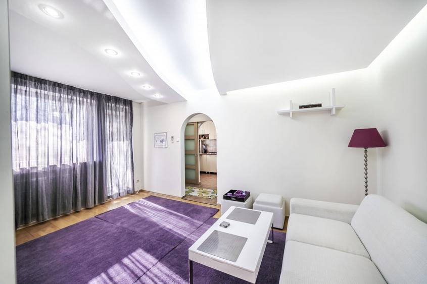 Apartament cu 2 camere semidecomandat, mobilat în 1 Mai
