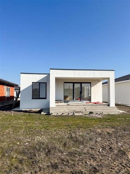 Casă cu 4 camere cu Teren 500 Mp în Sântandrei