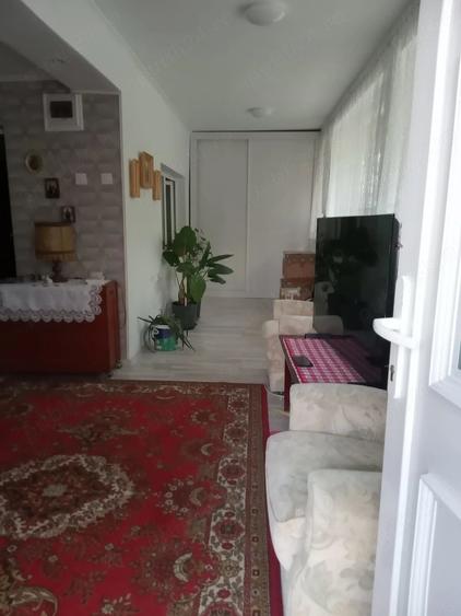 Casă cu 3 camere cu Teren 1350 Mp în Central