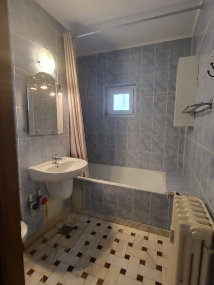 ION MIHALACHE PIATA 1 MAI  4 camere spatios  zugravit 3 balcoane inchise - 11