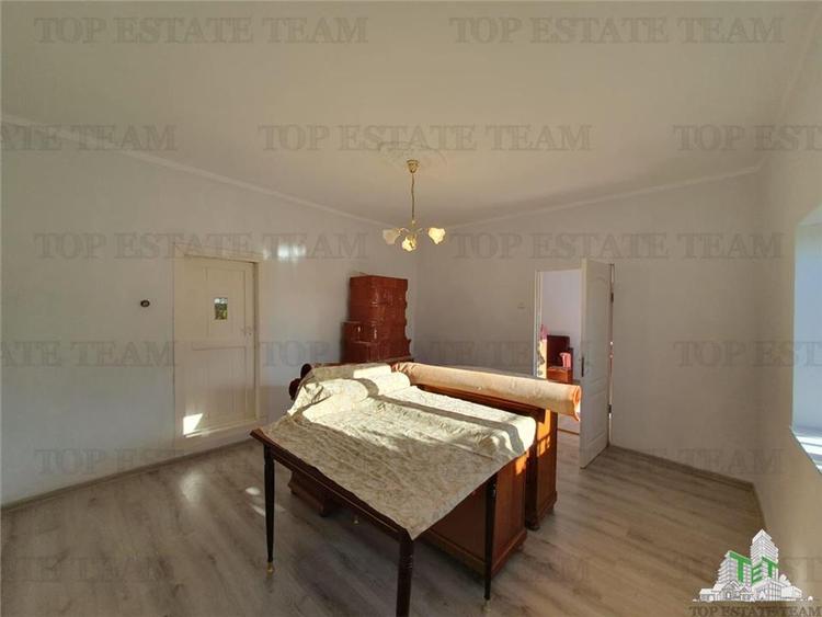 Colt de rai la tara doua case renovate cu baie, livada si vita de vie - 22