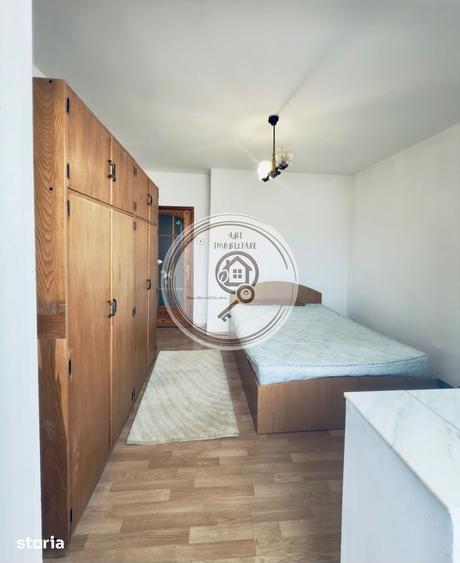 Apartament cu 3 camere în Răcădău