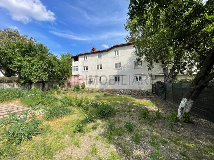 Teren intravilan de 304 mp, în Uverturii
