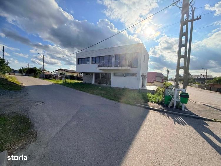 Casă cu 4 camere în Ștefăneștii de Jos