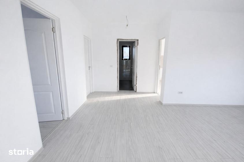 Casă cu 3 camere cu Teren 660 Mp în Podu Roș