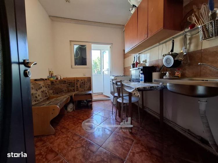Nicolina 1, apartament 2 camere, decomandat, baie cu geam, 46 mp, se a - 5