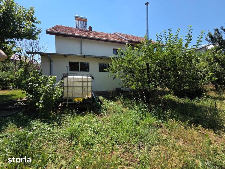 Casa cu Mansarda ?i ie?ire la balta, 1500 mp teren - Loc.MINERI - 11