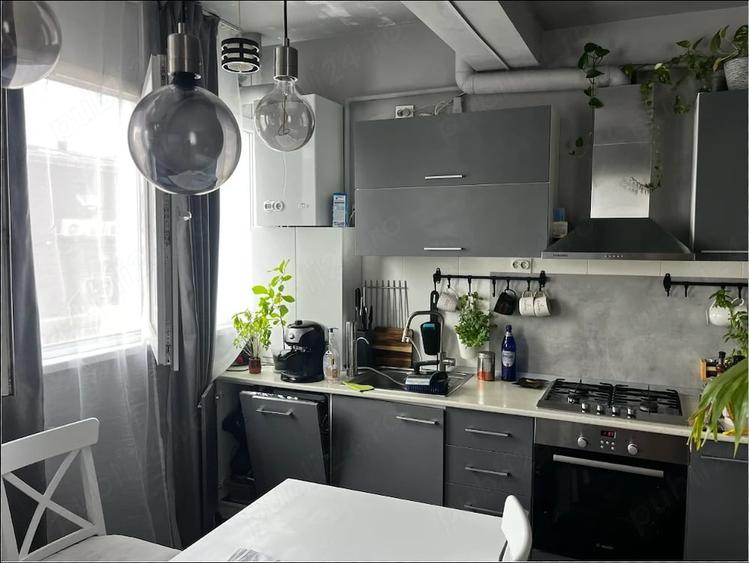 Apartament cu 2 camere semidecomandat în Dristor